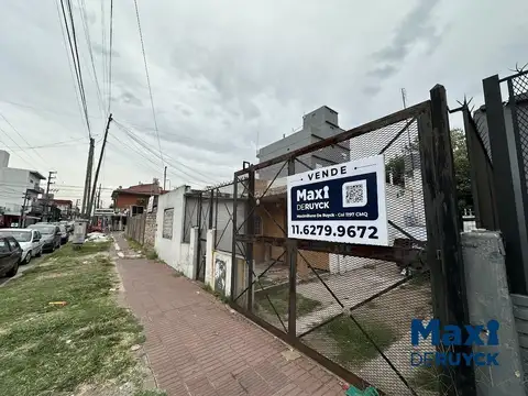 Calle 898 casi 843, Solano Centro