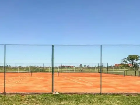 Excelente Lote Perimetral En Barrio Village Plaza. Bella Vista.