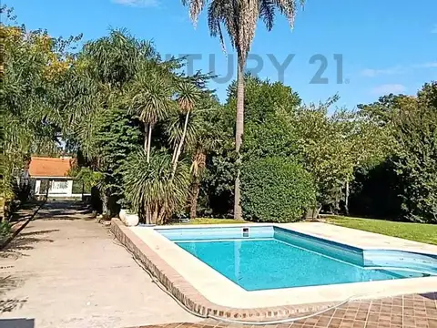 Casa 6 ambientes con 3 baños