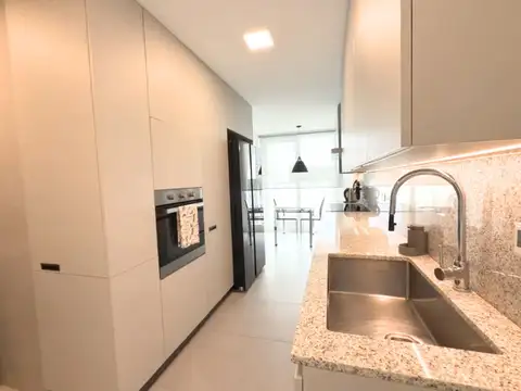 Departamento 5 ambientes con 3 baños