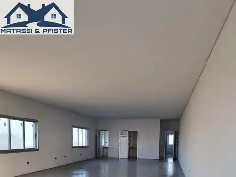 Local en Alquiler en San Lorenzo Chico, USD 7.500