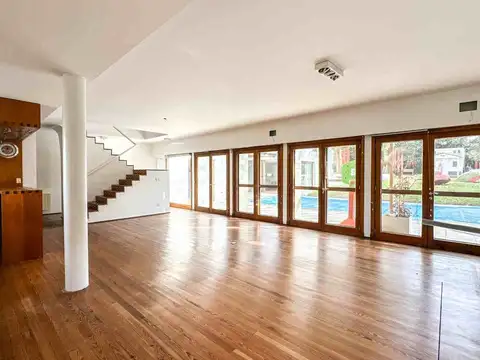 ALQUILER CASA  5 AMBIENTES  B. C. LA COLINA