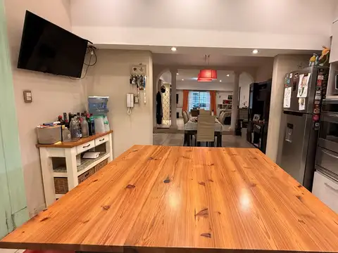 Avenida Escalada 200