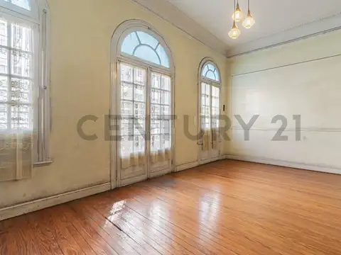 Imponente Oficina / Espacio Comercial de Estilo - 4 Despachos, Gran Terraza y Sin Expensas - Villa L