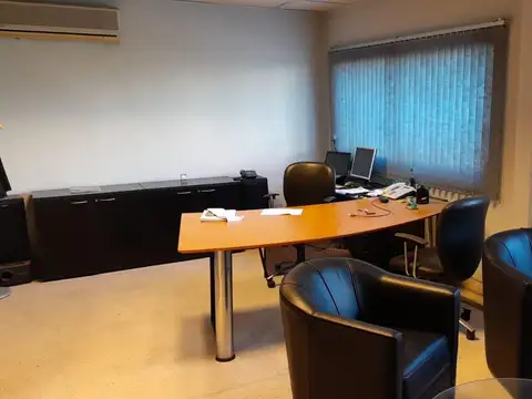 Alquiler Depósito 916 mts cub en 3 plantas, Barrio de Nuñez