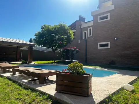 VENTA CASA 4 DORMITORIOS MALVINAS ARGENTINAS