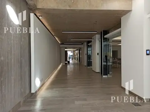 Oficina en Venta con 3 cocheras