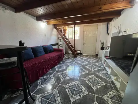 Depto Tipo Casa 2 ambientes con 1 baño
