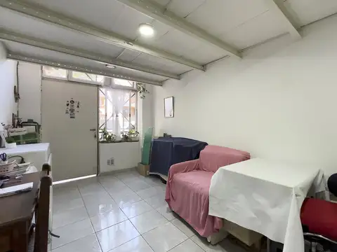 Depto Tipo Casa en Venta 40 años