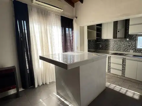 Depto en planta alta de 2 dormitorios