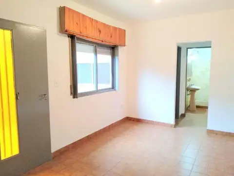 Depto Tipo Casa en Venta en Jose Leon Suarez, USD 50.000