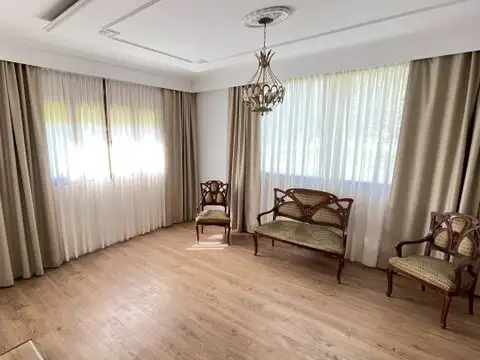 Casa en Venta 2 Dormitorios con Parque,Pileta y quincho en Soldini