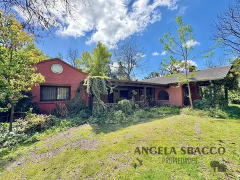 Casa quinta en Barrio Los Pinos. APTO CREDITO!