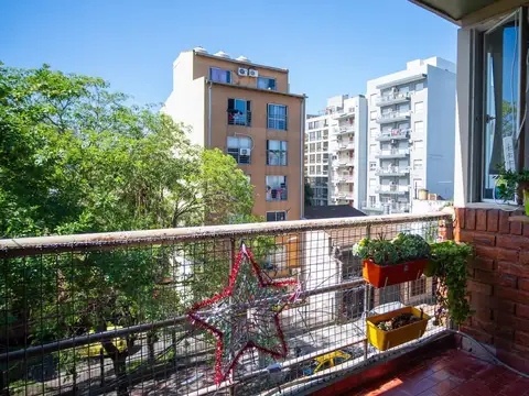 Alquiler departamento 3 ambientes con balcón y cochera en Morón Sur.