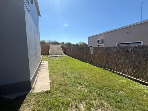 CASA EN VENTA BARRIO PRIVADO TIERRA DULCE - 2 DORM