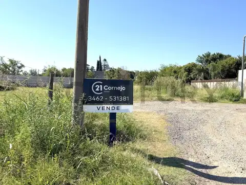Terreno amplio.  Ideal inversión o vivienda. Barrio El cruce. VENADO TUERTO