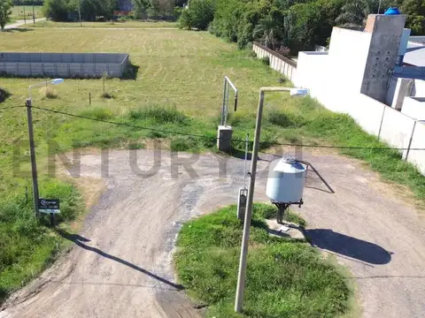 Terreno amplio.  Ideal inversión o vivienda. Barrio El cruce. VENADO TUERTO