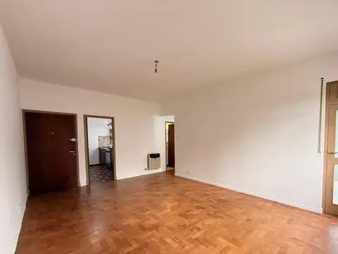 LACROZE 4900, Piso 2
