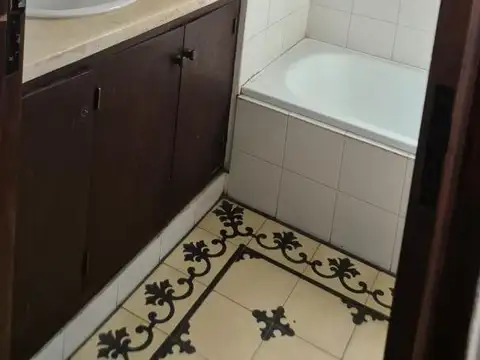 Casa 4 ambientes con 4 baños