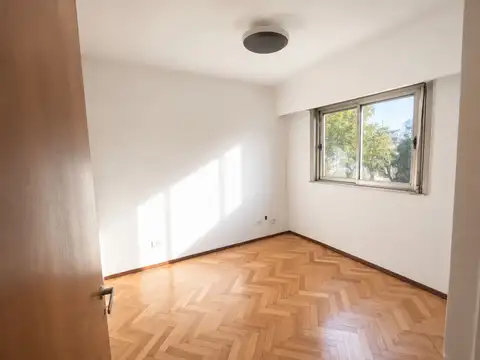 VENTA DE DPTO 2 AMB AMPLIOS 3° PISO CON ASENSOR