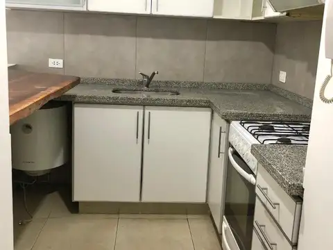 2 amb Moderno a mts Beiro y L de Vega, balcón, vista abierta