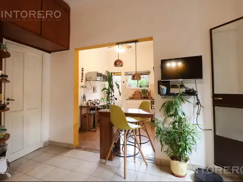 VENTA CASA MULTIFAMILIAR CON PATIO, COCHERAY TERRAZA EN VILLA LYNCH