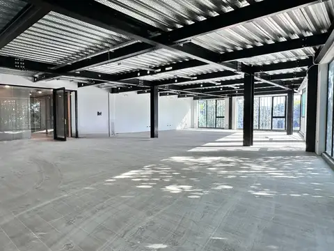 Oficina Monoambiente con 4 baños