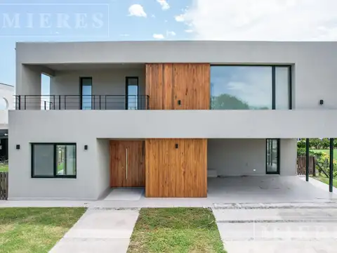 Casa 5 ambientes con 3 baños