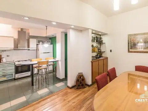 Casa 5 ambientes con 2 baños