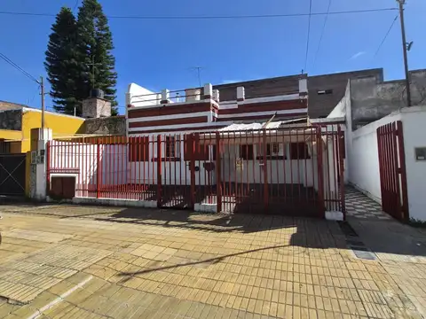 PH 2 AMB AL FRENTE CON GALERÌA, TERRAZA Y GALPÒN