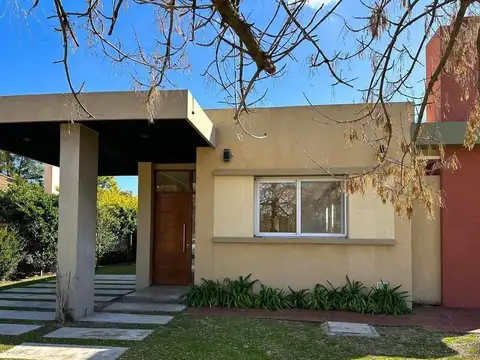 Casa en venta Barrio Privado Lujan del Sol