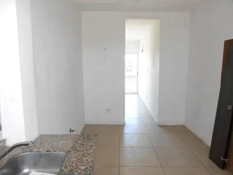 DEPARTAMENTO EN VENTA :: 2 AMBIENTES :: ACCESO OESTE
