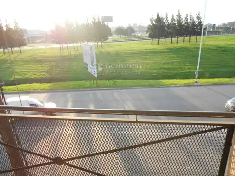 Acceso Oeste 7100, Piso 1°