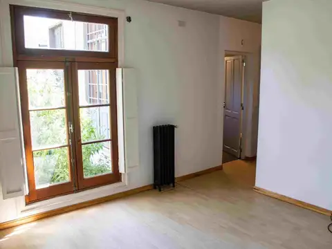 Casa en Alquiler con 1 cochera