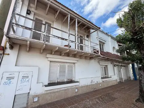 VENTA/CASA 4 DORMITORIO/CENTRO/RAFAELA