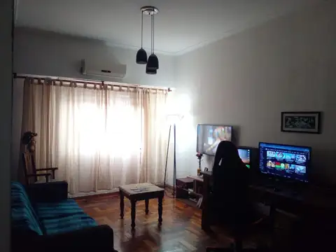 Antezana 400, Piso 2°
