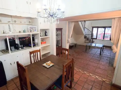 VENTA CASA 4 AMB TERRAZA Y COCHERA EN BOEDO
