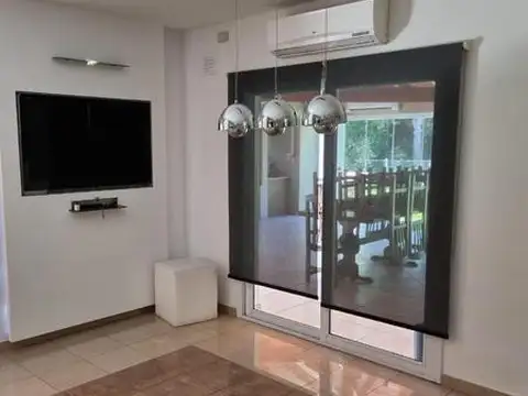 Casa 6 ambientes con 3 baños
