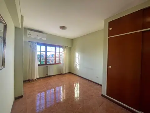 Departamento en Venta en Adrogue, USD 155.000