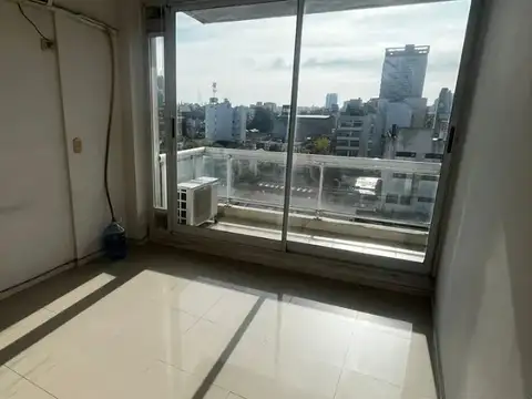 En venta Amplio monoambiente al contrafrente en Flores