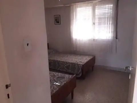 RESERVADO.Alquiler 12 meses departamento 3 ambientes en Miramar