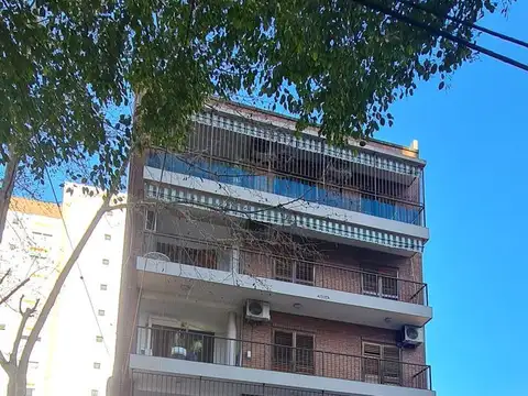 PH en venta Multifamiliar 6 ambientes - Loma Hermosa