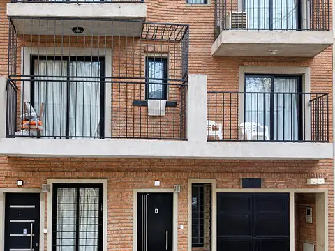 Oportunidad Ideal Inversión! Monoambiente Apto Prof. 2 Años de Antigüedad. Excelente Ubicación!