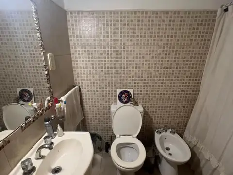 Casa 2 ambientes con 1 baño