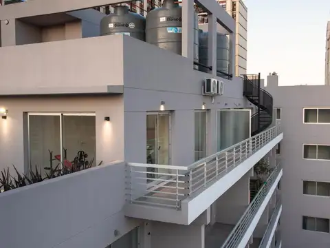 3 ambientes amplios al frente con balcón. 2 Baños  Apto crédito 