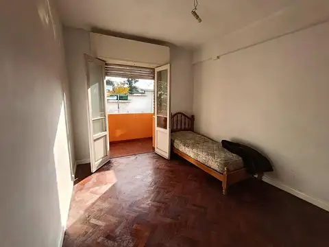 Departamento en Alquiler en Parque Avellaneda, $ 900.000