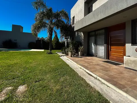 Ombú  al 100 Villa Amelia