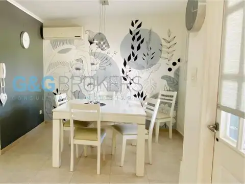 Casa 5 ambientes con 2 baños