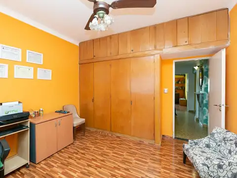 Depto Tipo Casa 8 ambientes con 2 baños