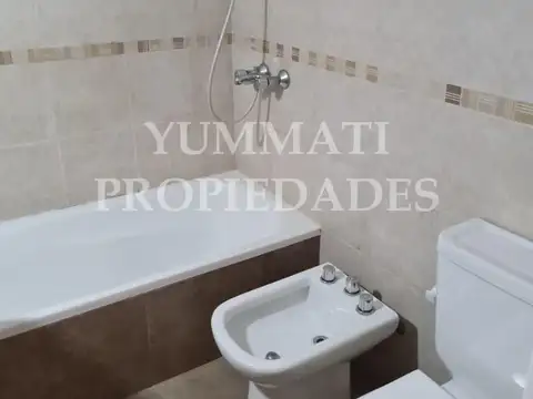 Departamento en Alquiler con 1 cocheras